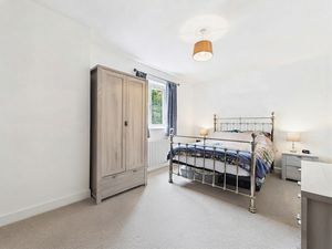 Bedroom- click for photo gallery